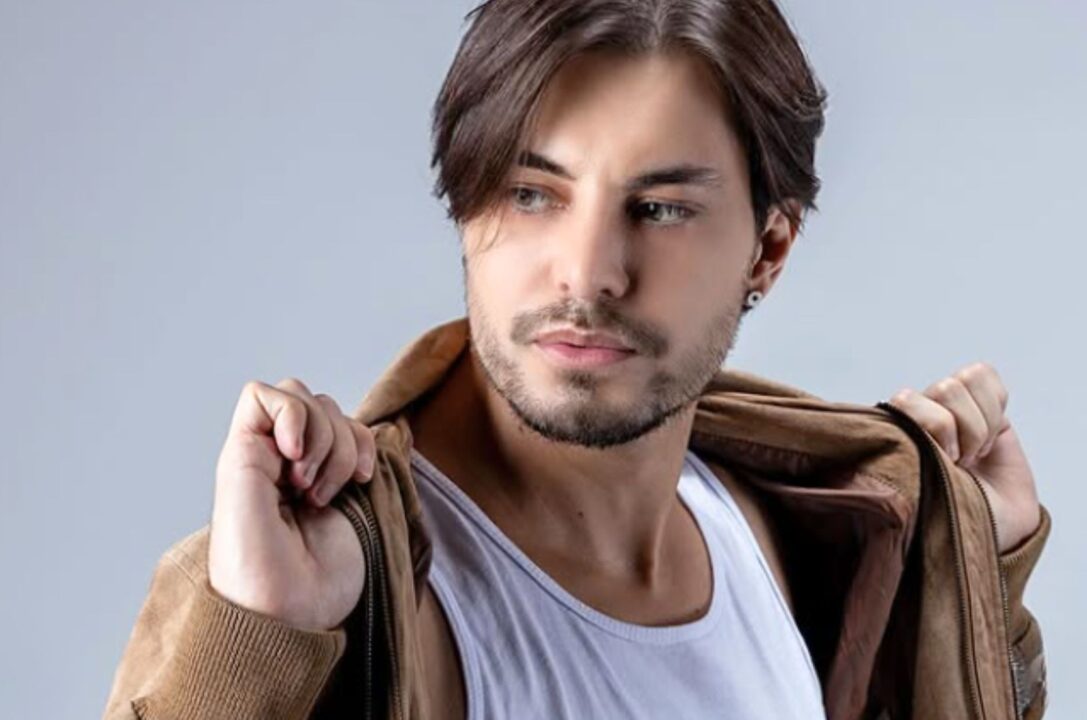 "As pessoas precisam entender que é necessário estar sempre em alerta, inclusive, dentro de suas casas ou perto de pessoas próximas. Todo cuidado é pouco", diz o cantor. Foto: Reprodução Instagram.