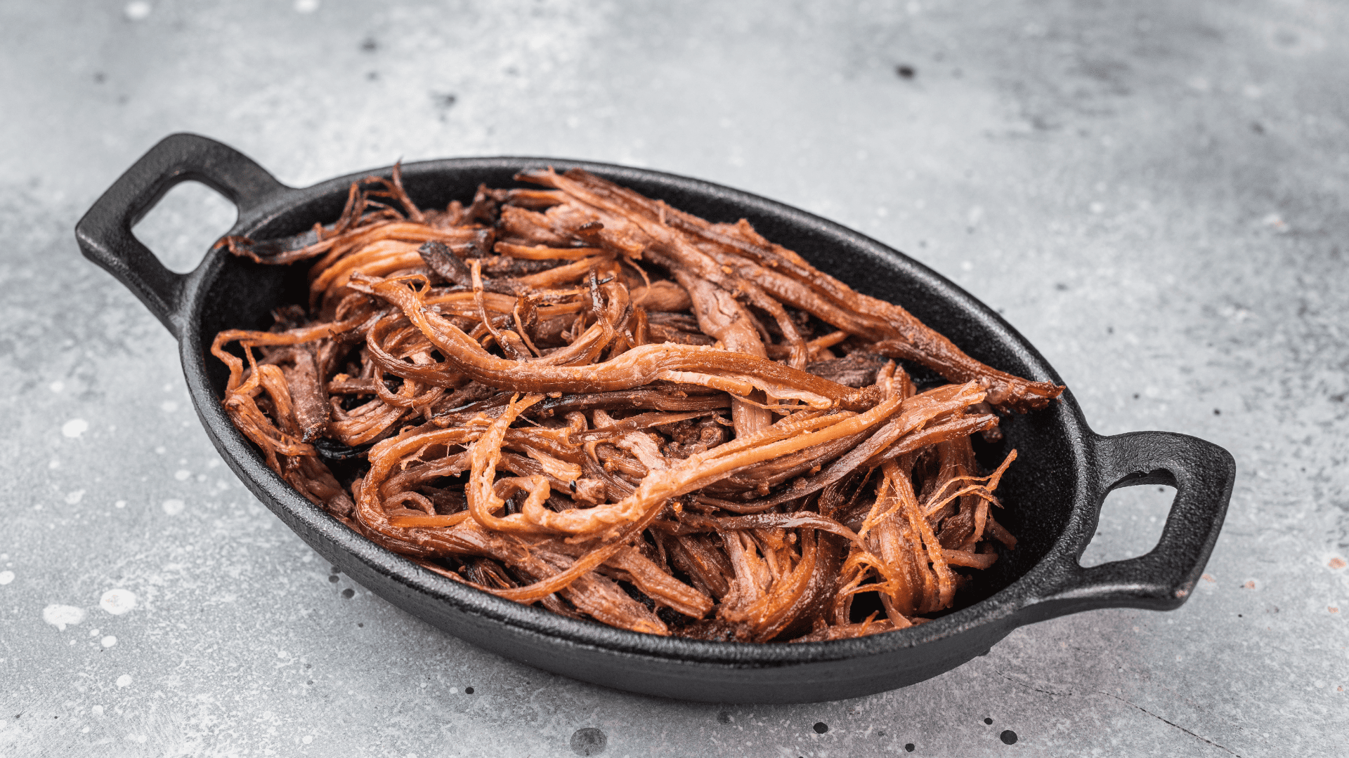 Aprenda o truque de mestre para dessalgar carne seca em poucos minutos. Crédito: Canva