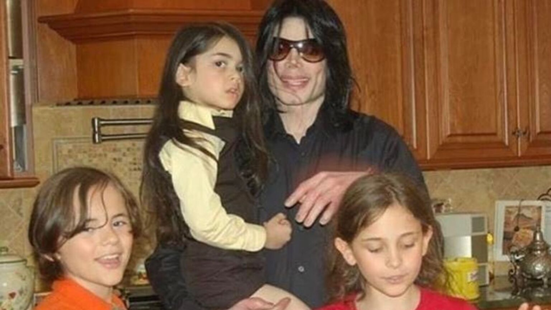 Entenda a disputa por R$ 4 bilhões que causou o rompimento entre os filhos de Michael Jackson. Reprodução /Instagram @princejackson