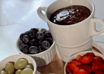 Fondue de alfarroba. Crédito: Divulgação