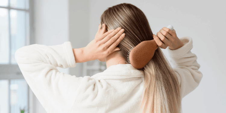 Hidratação profunda no cabelo.Crédito: Canva