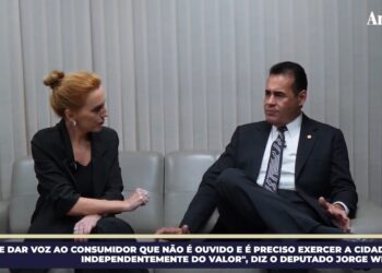 Em um papo exclusivo, nossa colunista Renata Rode entrevistou o deputado Jorge Wilson na Assembleia Legislativa de SP. Foto: Reprodução.