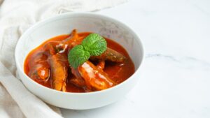 Sardinha escabeche na panela de pressão é opção econômica para o almoço